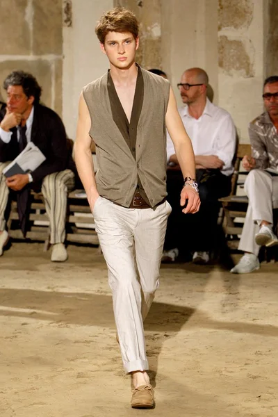 Look 31
